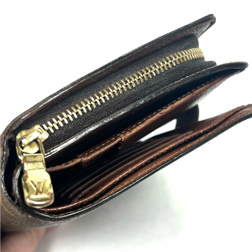 SOLD! Louis Vuitton Porte Papier Passport Wallet - Picture 3 of 16